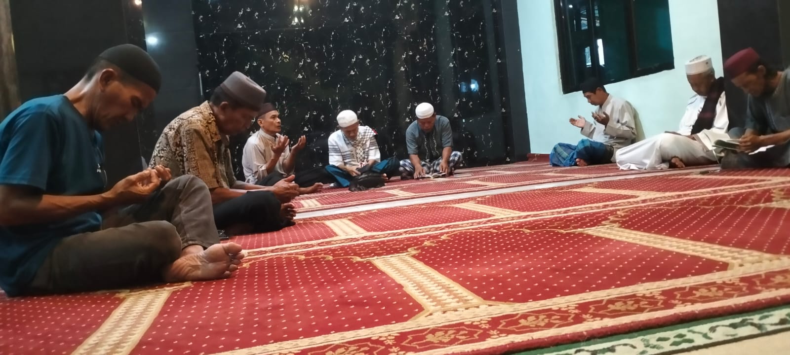 Ritual malam Jum’at di balik layar Ivounk Media Cyber (IMC) diplomasi spritual dan benteng moral insan pers